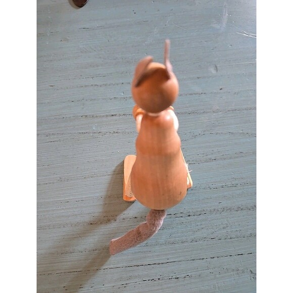 ANAMALZ Kangaroo Wooden Toy Figure W Wire MVB Legs And Arms 4" Long 1.5 " Tail - Picture 6 of 7